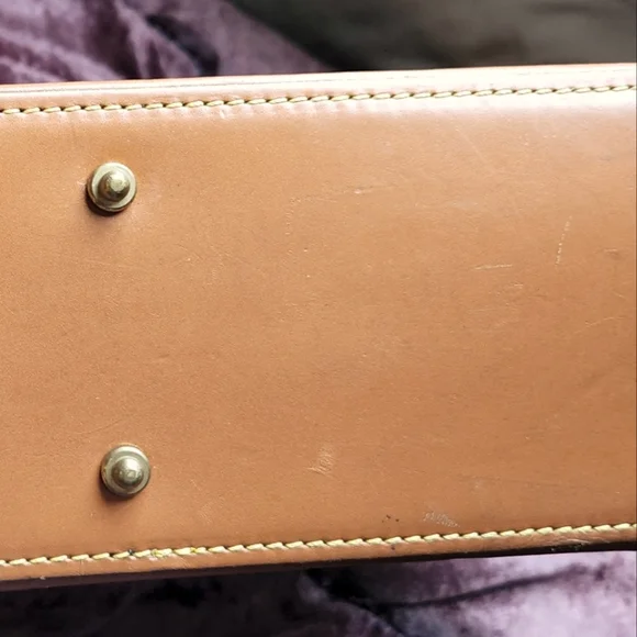 ILove Dooney Bags - Picture 6 of 7